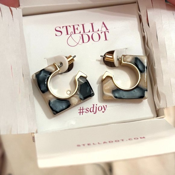 Stella & Dot Jewelry - Diana Hoops - Tortoise